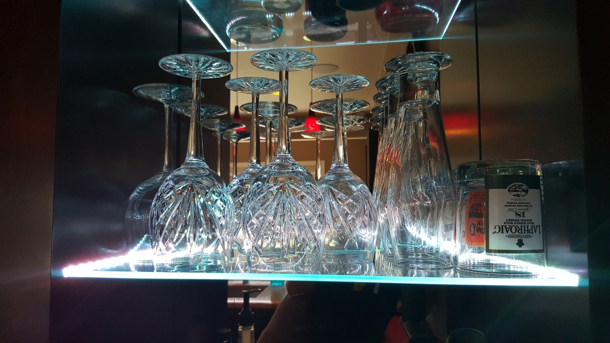LED-Strip-Lighting-Bar-Shelves (4)  