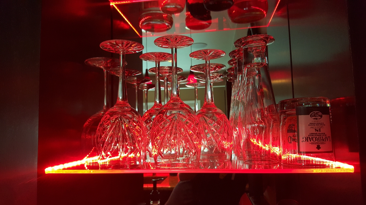 LED-Strip-Lighting-Bar-Shelves (5)  